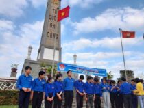 Lễ kết nạp đoàn viên mới nhân dịp 71 năm ngày truyền thống HSSV Việt Nam